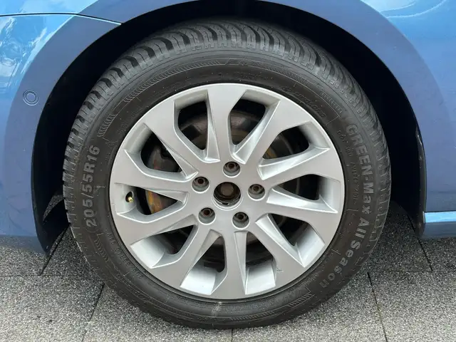 Volkswagen Golf view 7