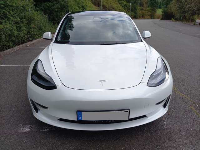 Imagine Tesla Model 3 Model 3 Langstreckenbatt. Allradantrieb Dual Motor