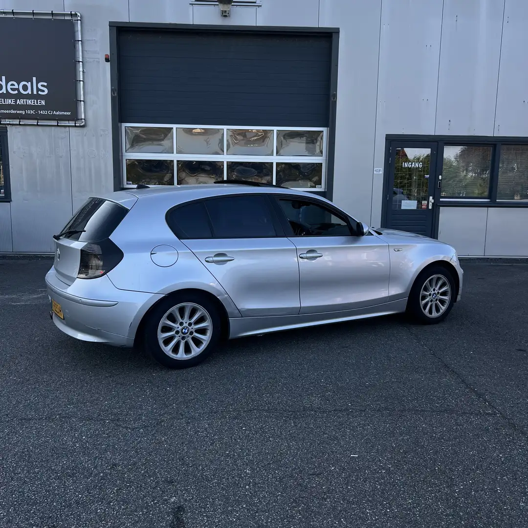 BMW 118 118i Grijs - 2