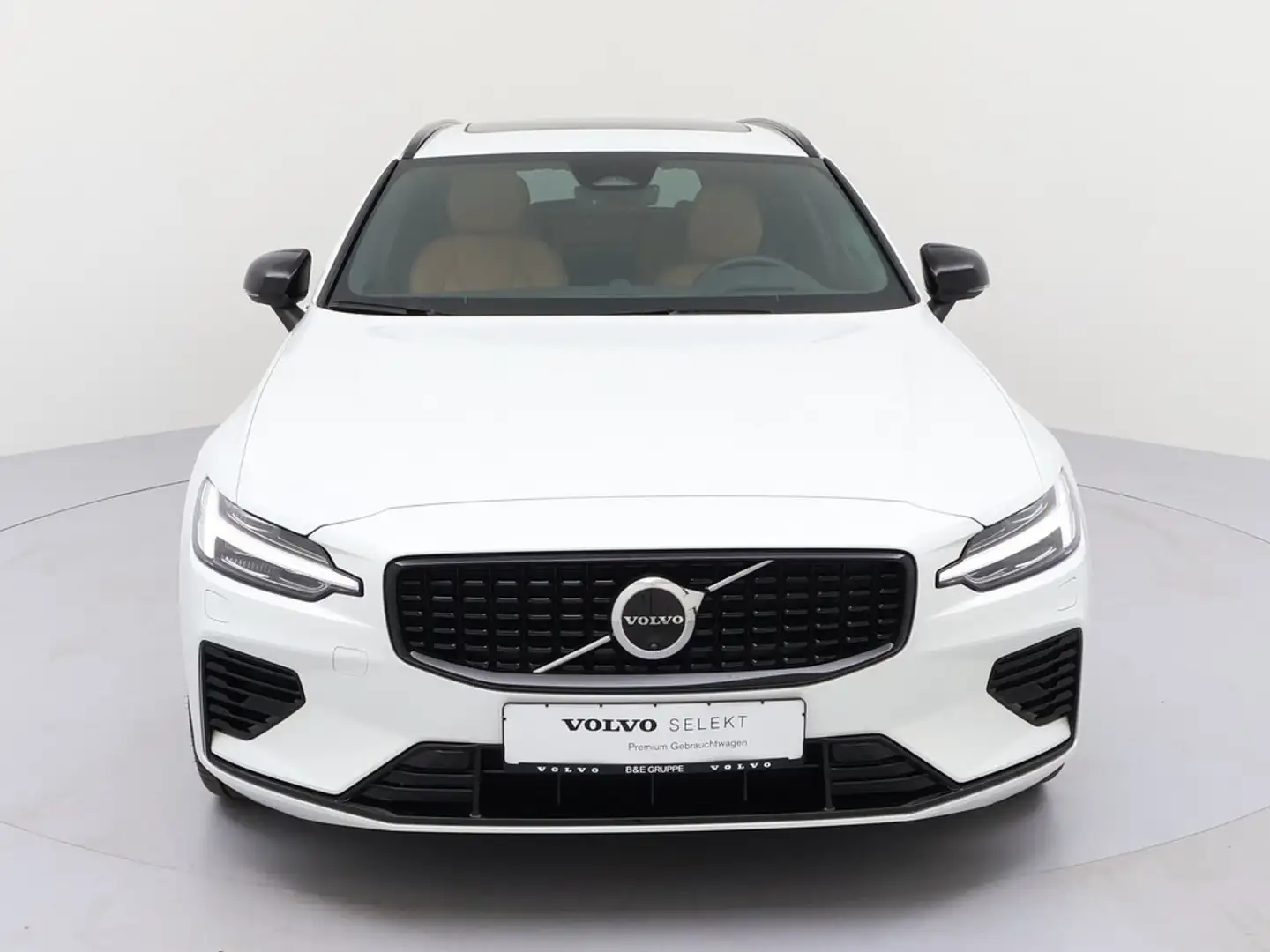 Volvo V60 T6 AWD Ultra Dark Recharge Plug-In Hybrid *AHK*360* Weiß - 2