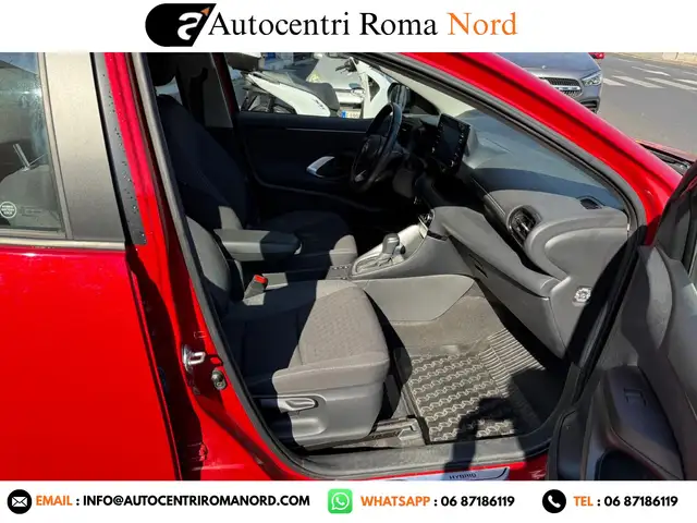 Toyota Yaris view 8