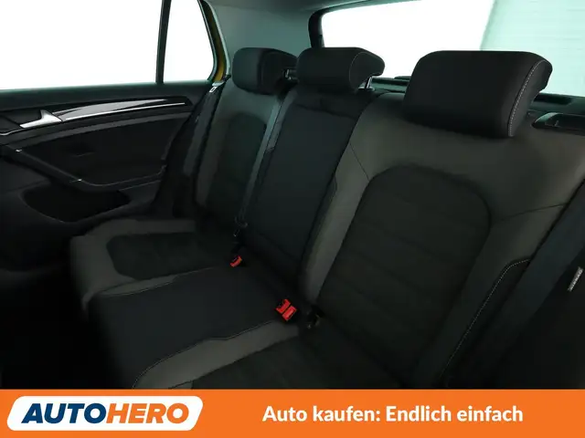 Volkswagen Golf view 14