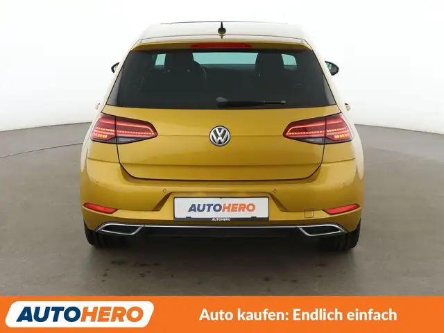 Volkswagen Golf view 5