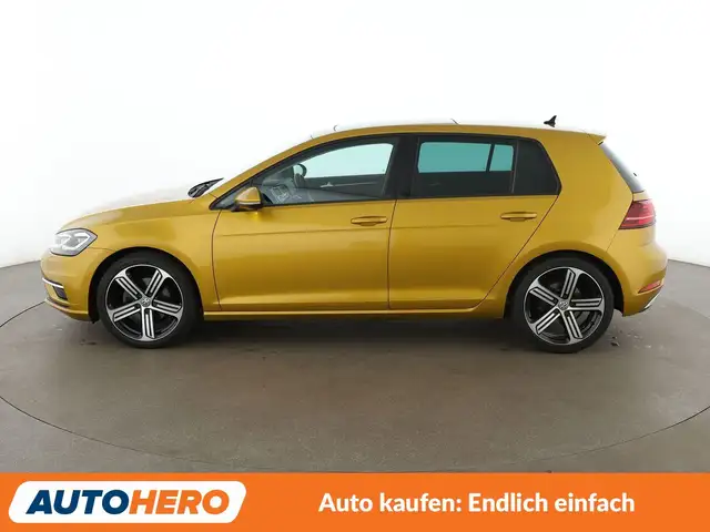 Volkswagen Golf view 3