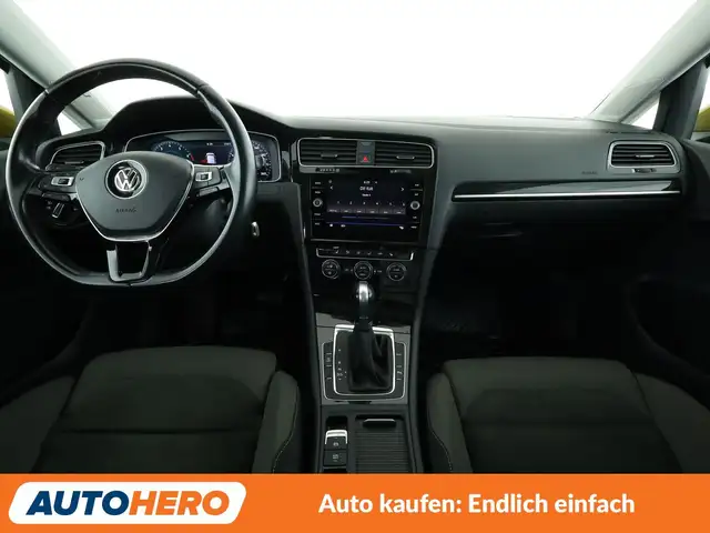 Volkswagen Golf view 12