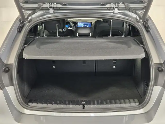 BMW 1 Series view 13