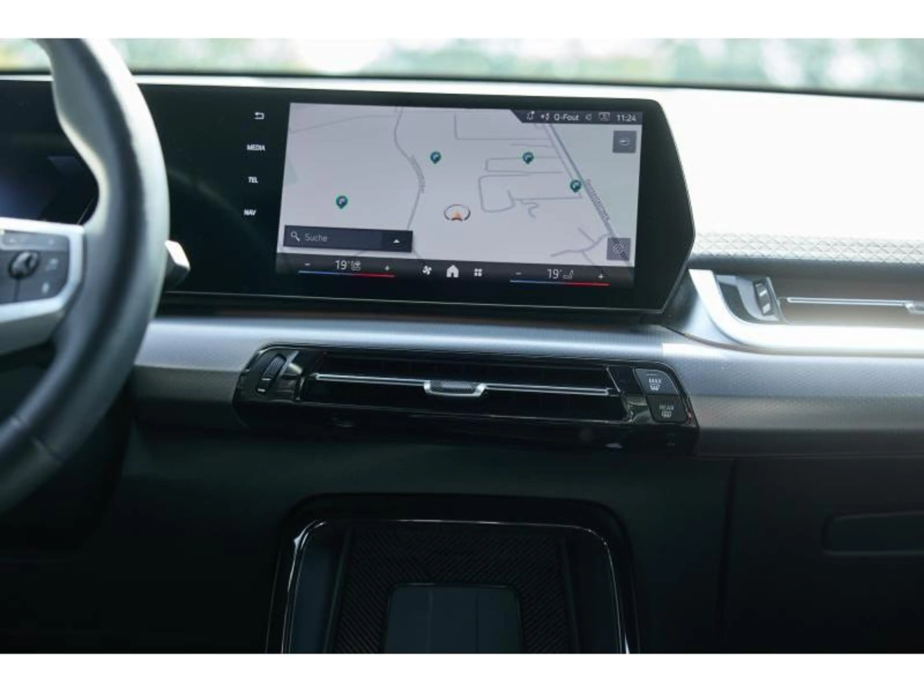 BMW iX2 iX2 eDrive20 — photo 12