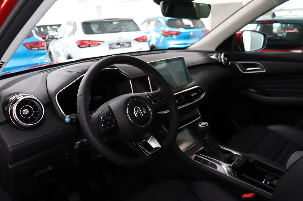 MG HS 1.5 Luxury Leder Navi SHZ ACC E.Heck SOFORT 11