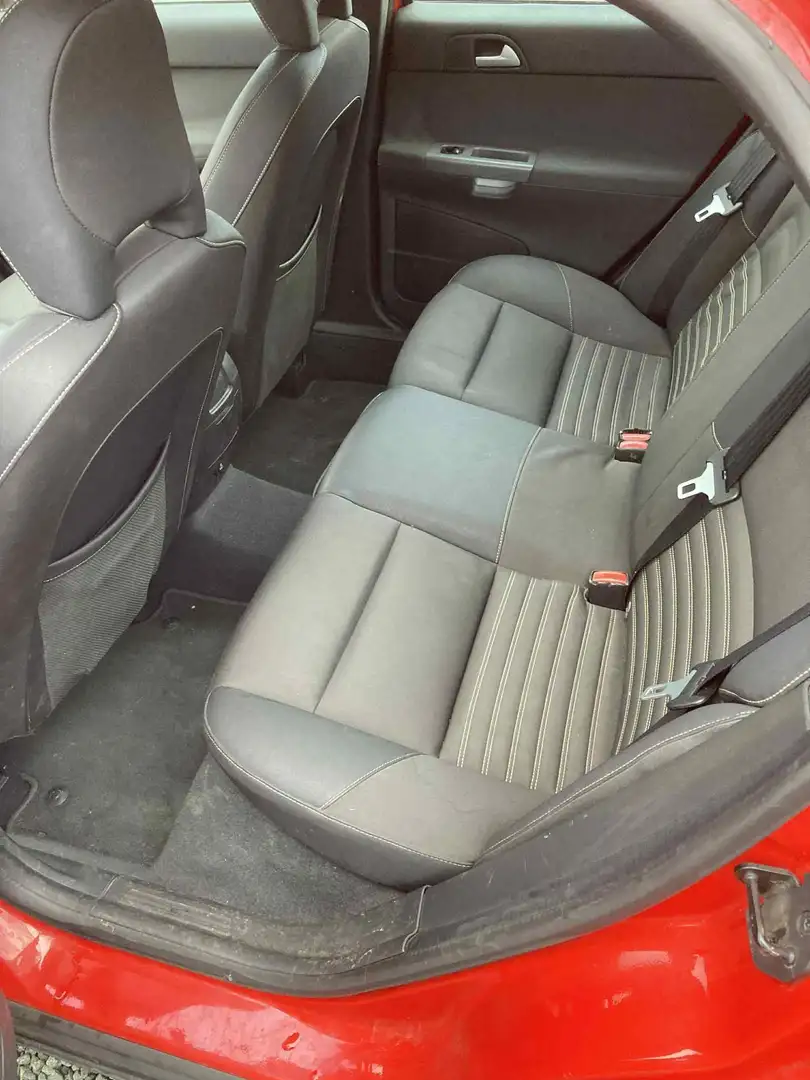 Volvo S40 S40 1.6D DPF RDesign Rood - 1