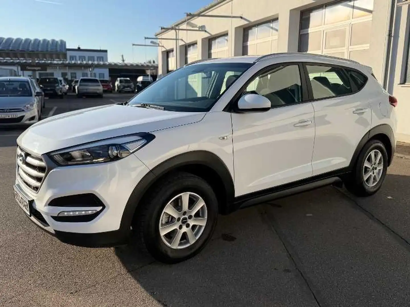 Hyundai TUCSON 1.6 Classic Blue / Navi / WR / AHK Weiß - 1