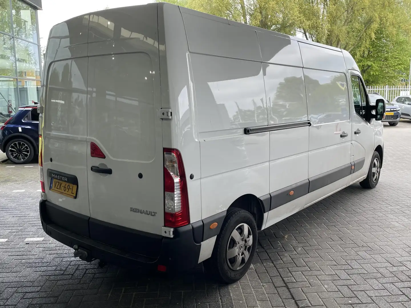 Renault Master T35 2.3 dCi 150 L3H2 Energy Work Edition Wit - 2