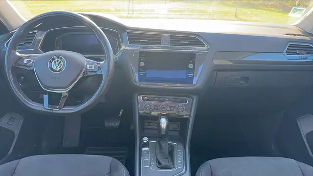 Volkswagen Tiguan Allspace view 11