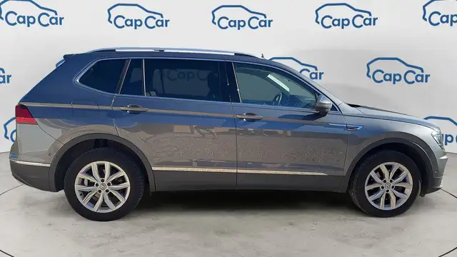Volkswagen Tiguan Allspace view 4