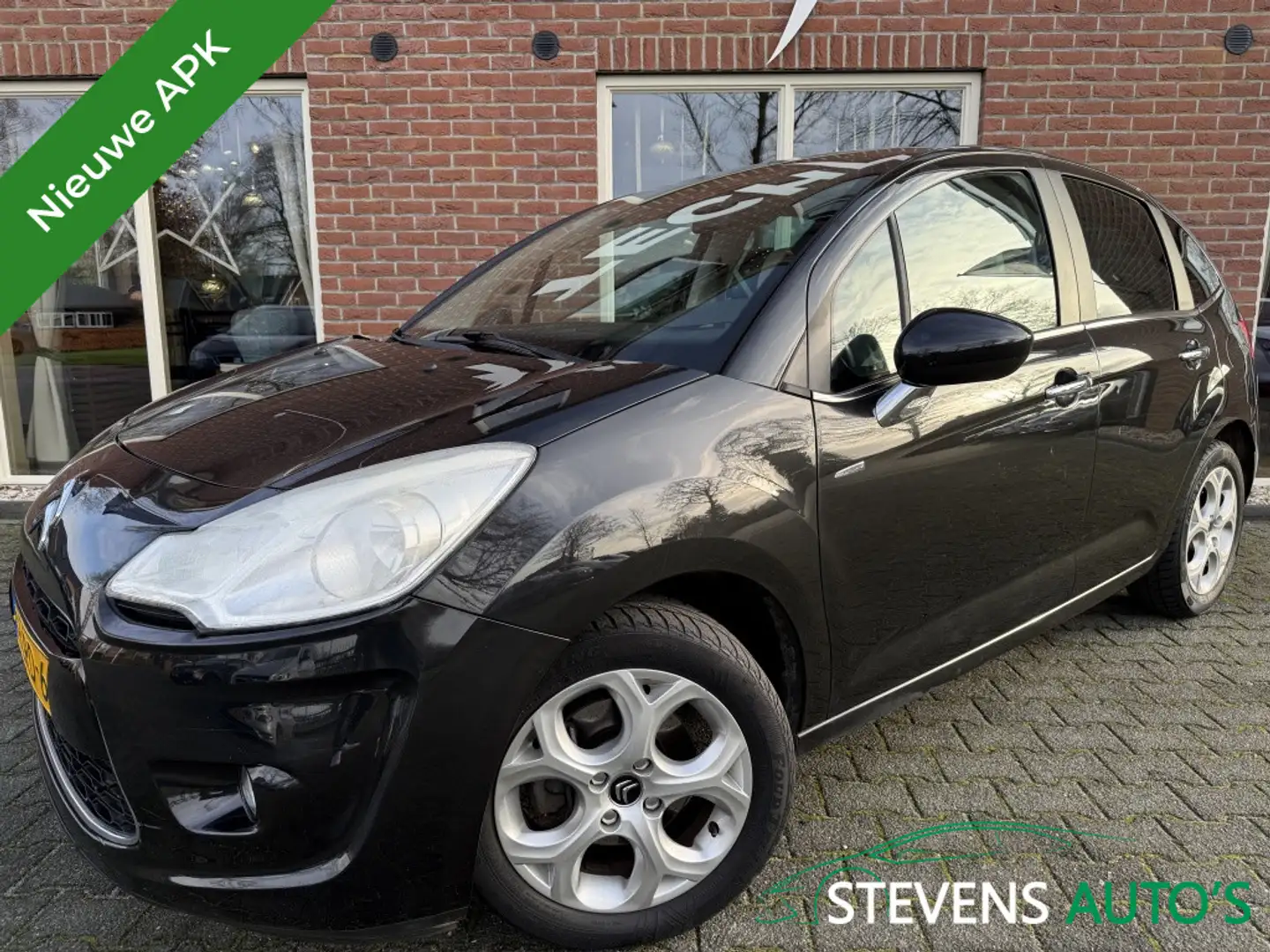 Citroen C3 1.6 VTi Exclusive NIEUWE APK / NAVI / CLIMA / PANO Zwart - 1