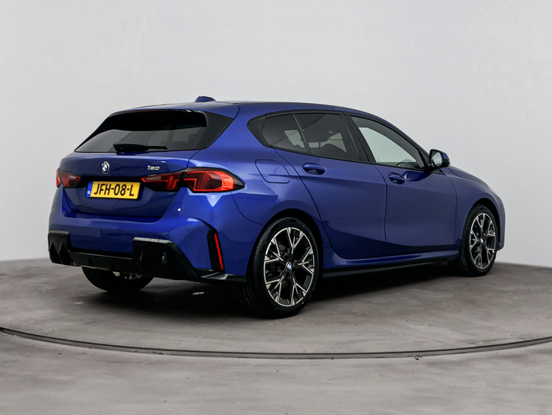 BMW 120 1 Serie M Sport Automaat / Sportstoelen / Achterui — photo 4
