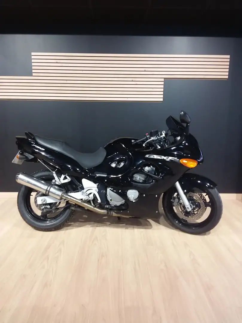 Suzuki GSX 750 Noir - 1