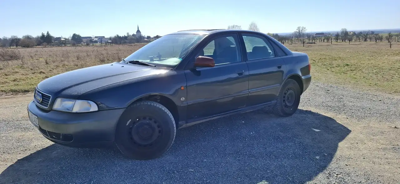 Audi A4 1.6, foto 8