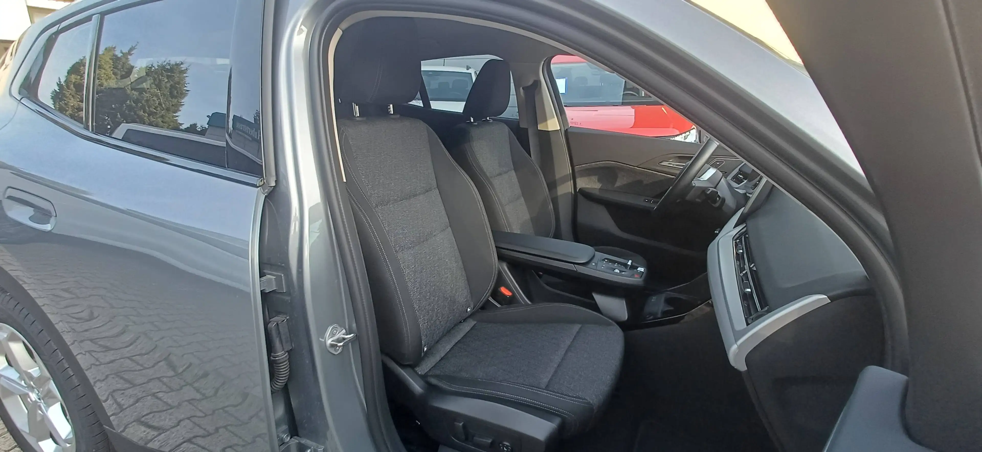 BMW X2 X2 sDrive20i Automatik-Klimaaut-Navi-360°-AHKschwenk-HeadUp-Memory-Sitzhzg-PDC-18Zoll-Massage — photo 12