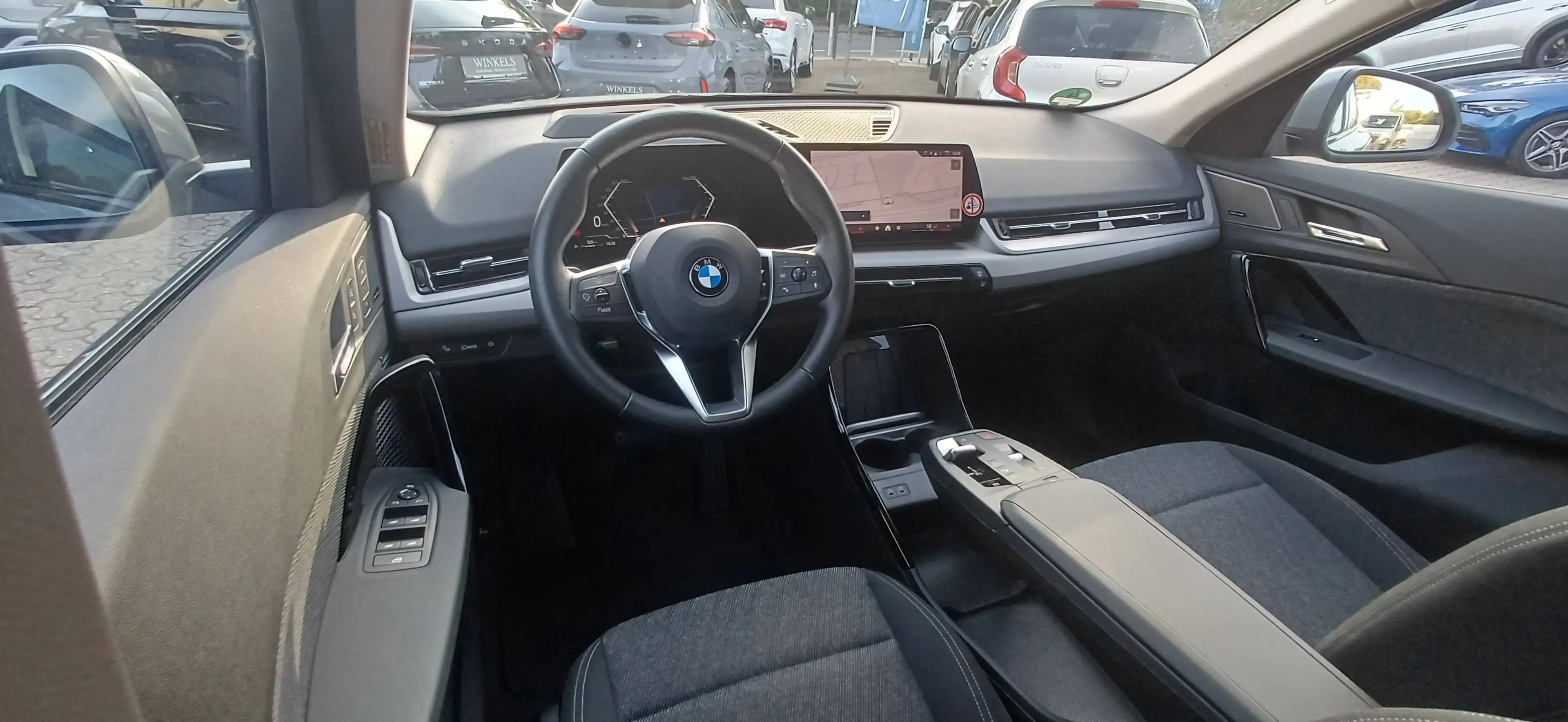 BMW X2 X2 sDrive20i Automatik-Klimaaut-Navi-360°-AHKschwenk-HeadUp-Memory-Sitzhzg-PDC-18Zoll-Massage — photo 13