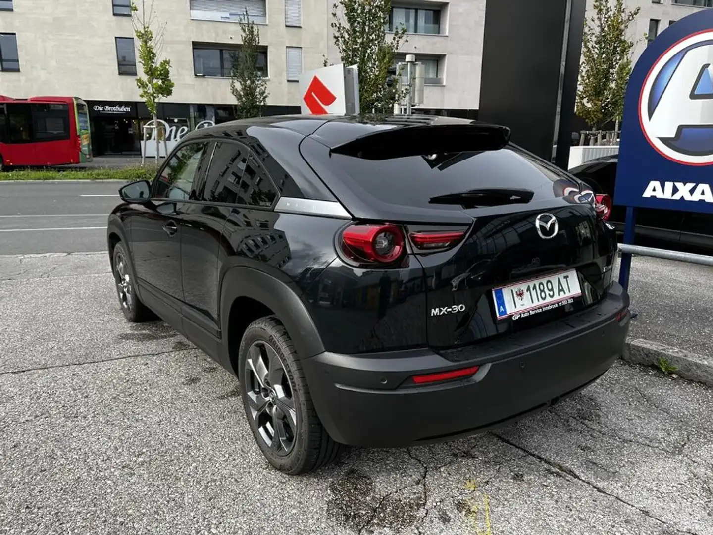 Mazda MX-30 35,5kWh GTE+ Premium Vintage/Tech Zwart - 2