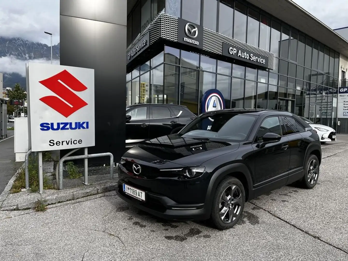 Mazda MX-30 35,5kWh GTE+ Premium Vintage/Tech Zwart - 1