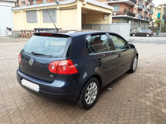 Volkswagen Golf view 8