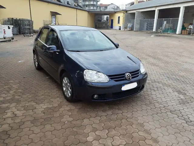 Volkswagen Golf view 5