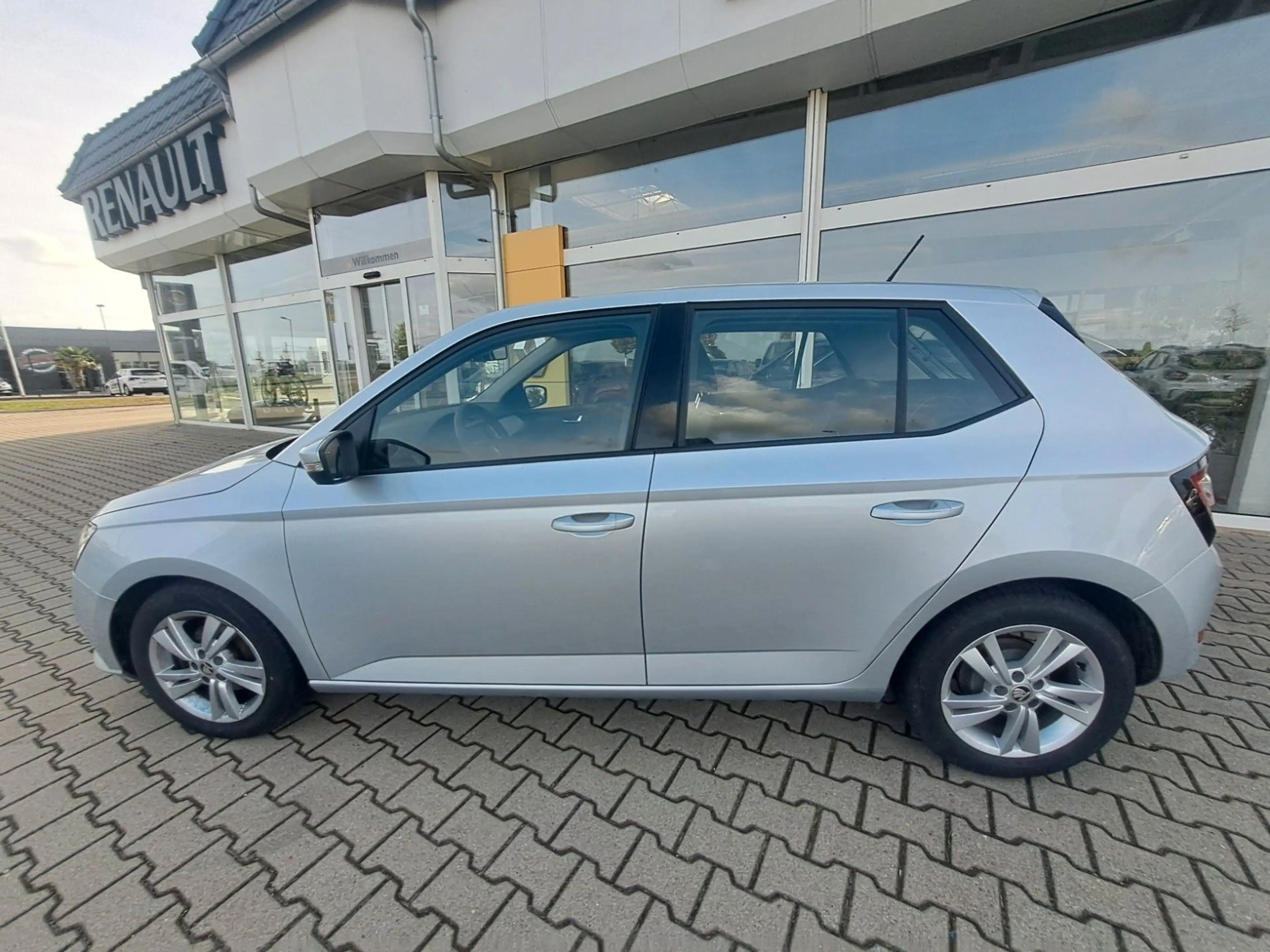 Skoda Fabia Ambition — photo 8