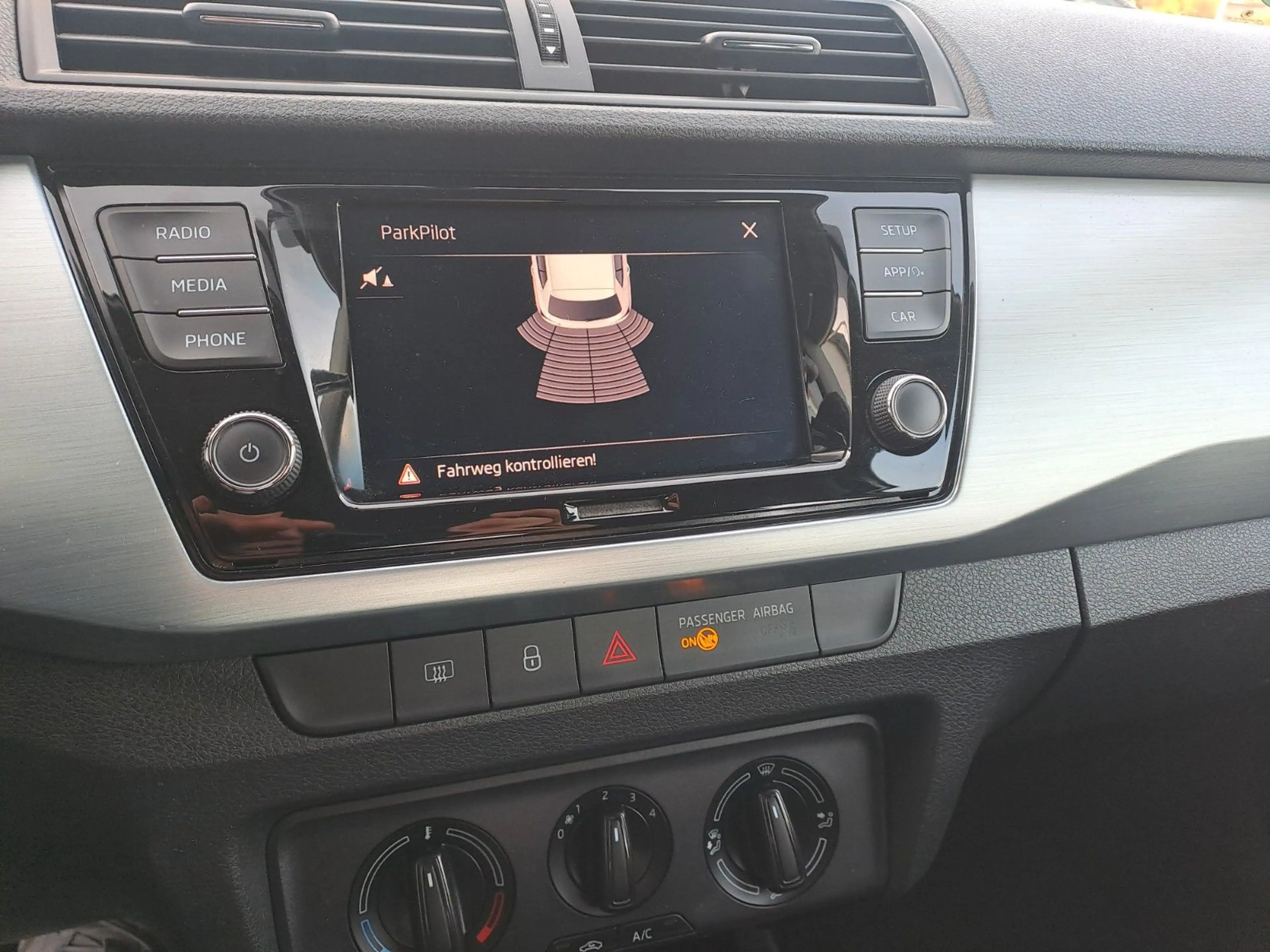 Skoda Fabia Ambition — photo 22