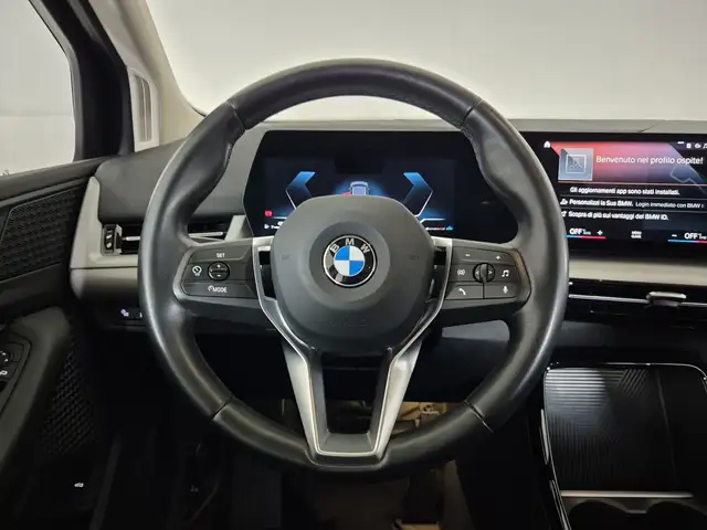 BMW 2 Series view 10