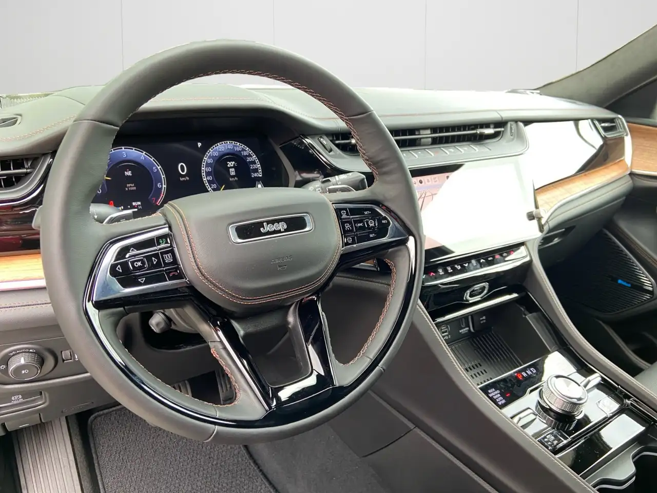 Jeep Grand Cherokee 2026 — фото 14