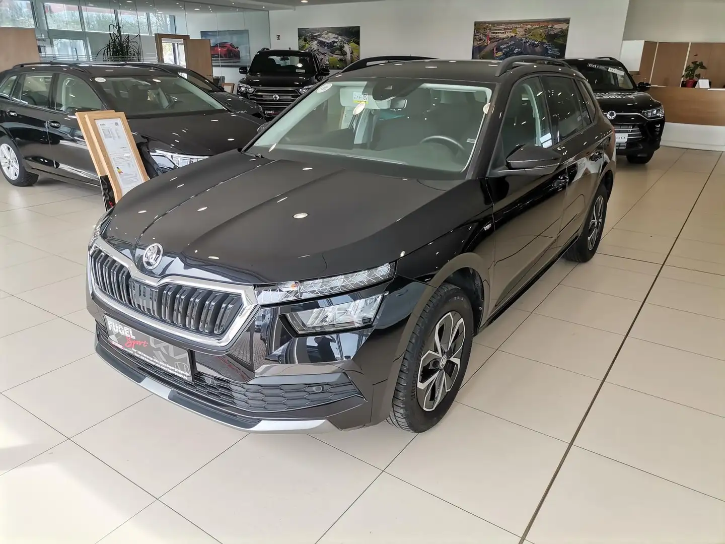 Skoda Kamiq 1.0 TSI Drive 125 LED|virt.Cock.|Navi Schwarz - 2