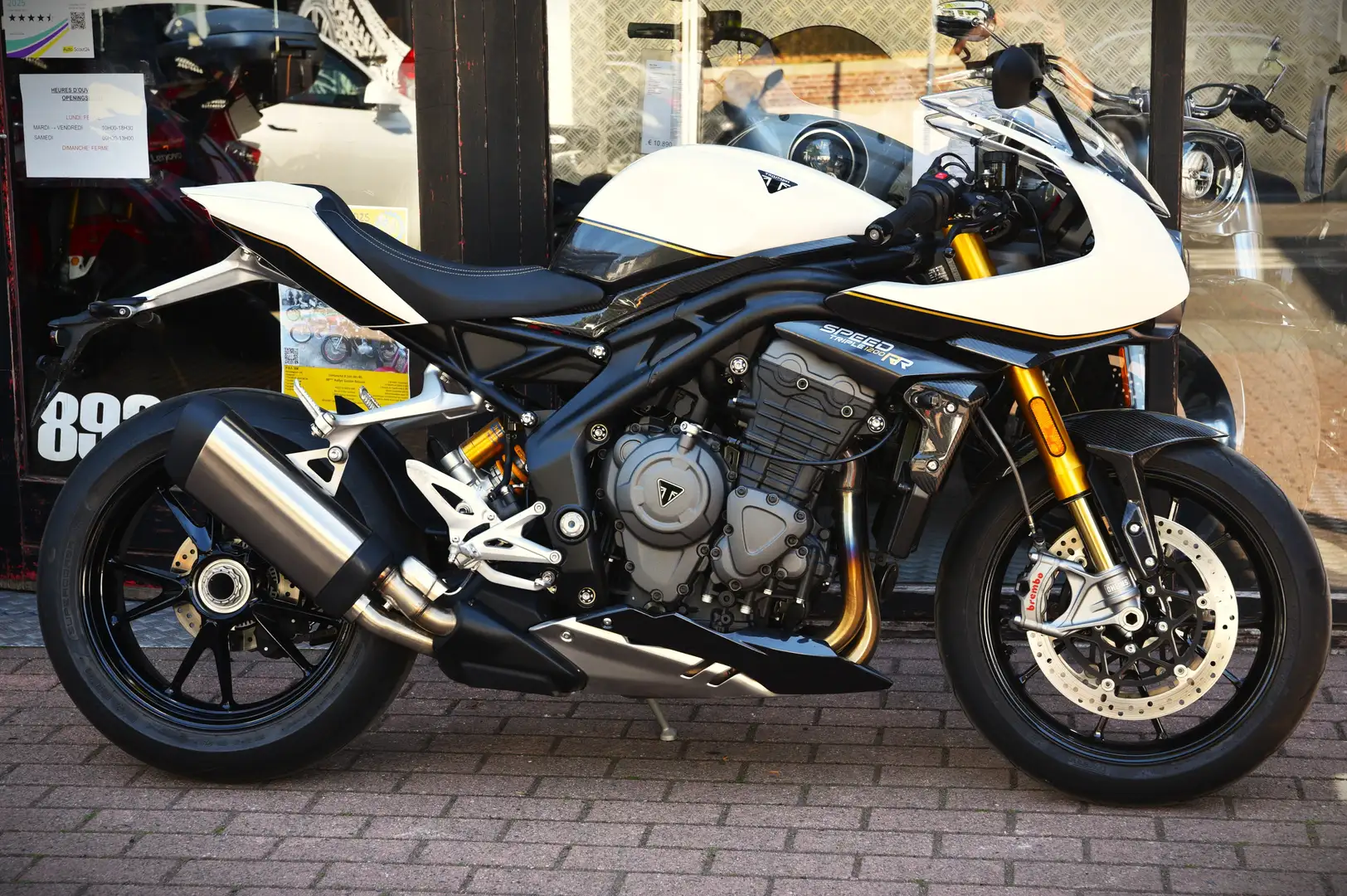 Triumph Speed Triple 1200 RR ***MOTO VERTE*** Белый - 2