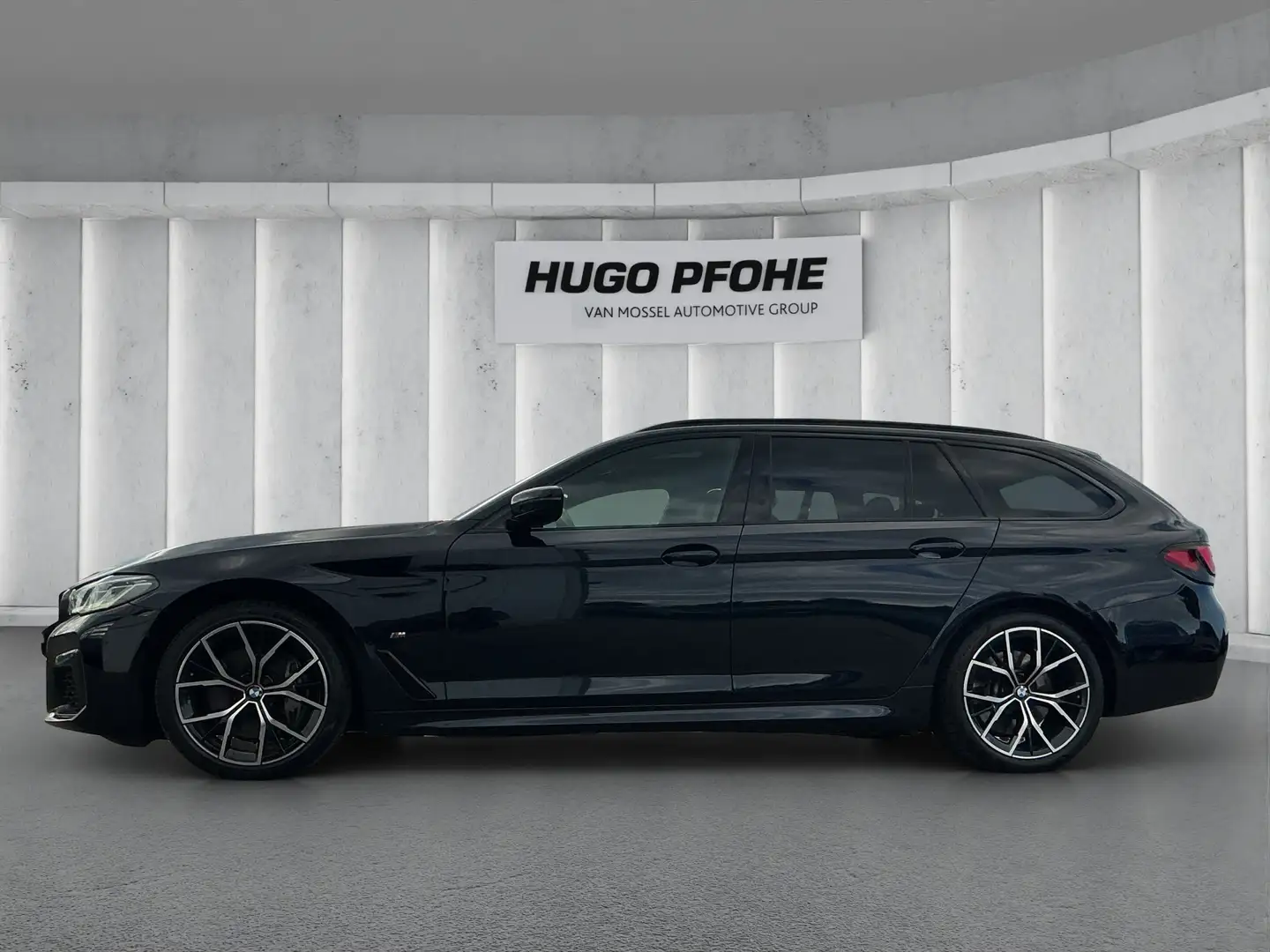 BMW 530 d Touring.M Sport. Head Up. Laser Zwart - 2