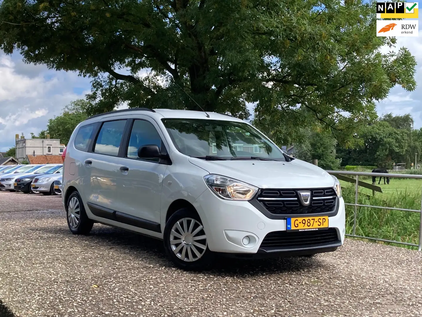 Dacia Lodgy 1.3 TCe Ambiance | 7 persoons + Airco nu € 11.975, Wit - 1