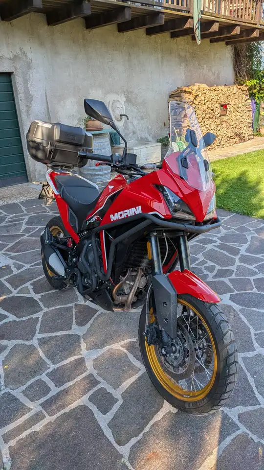 Moto Morini X-Cape