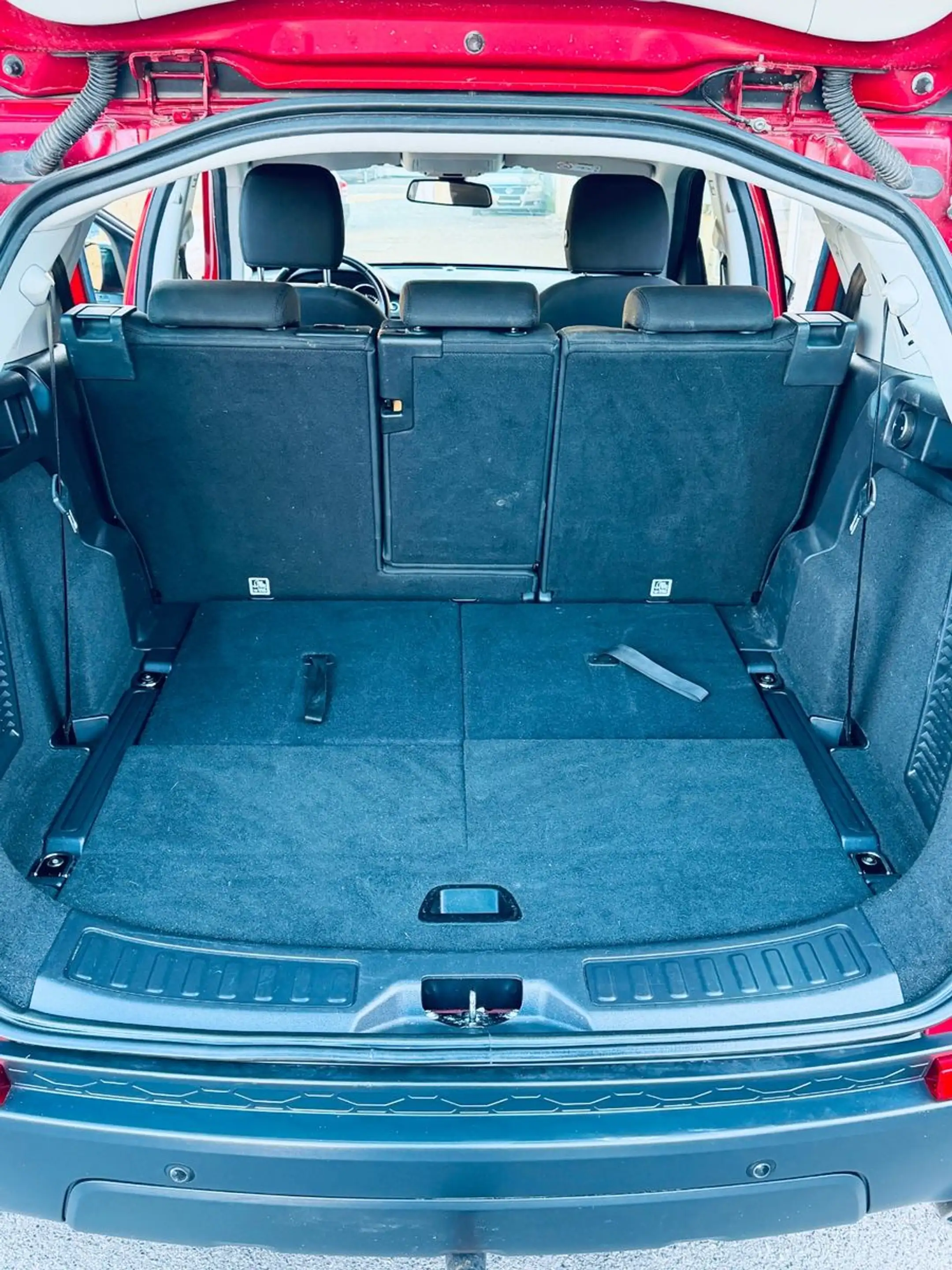 Land Rover Discovery Sport Basis AWD — photo 15