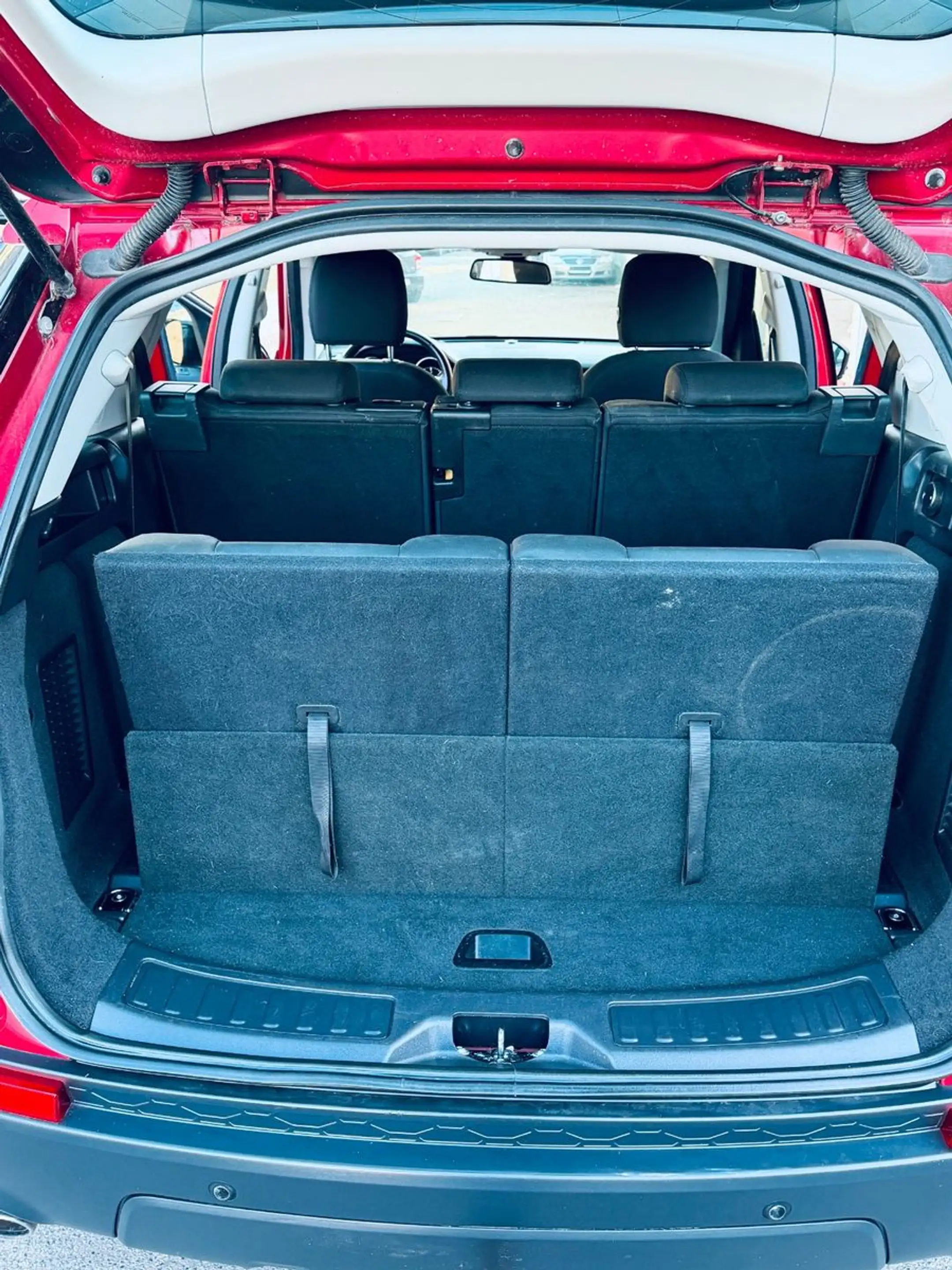 Land Rover Discovery Sport Basis AWD — photo 11