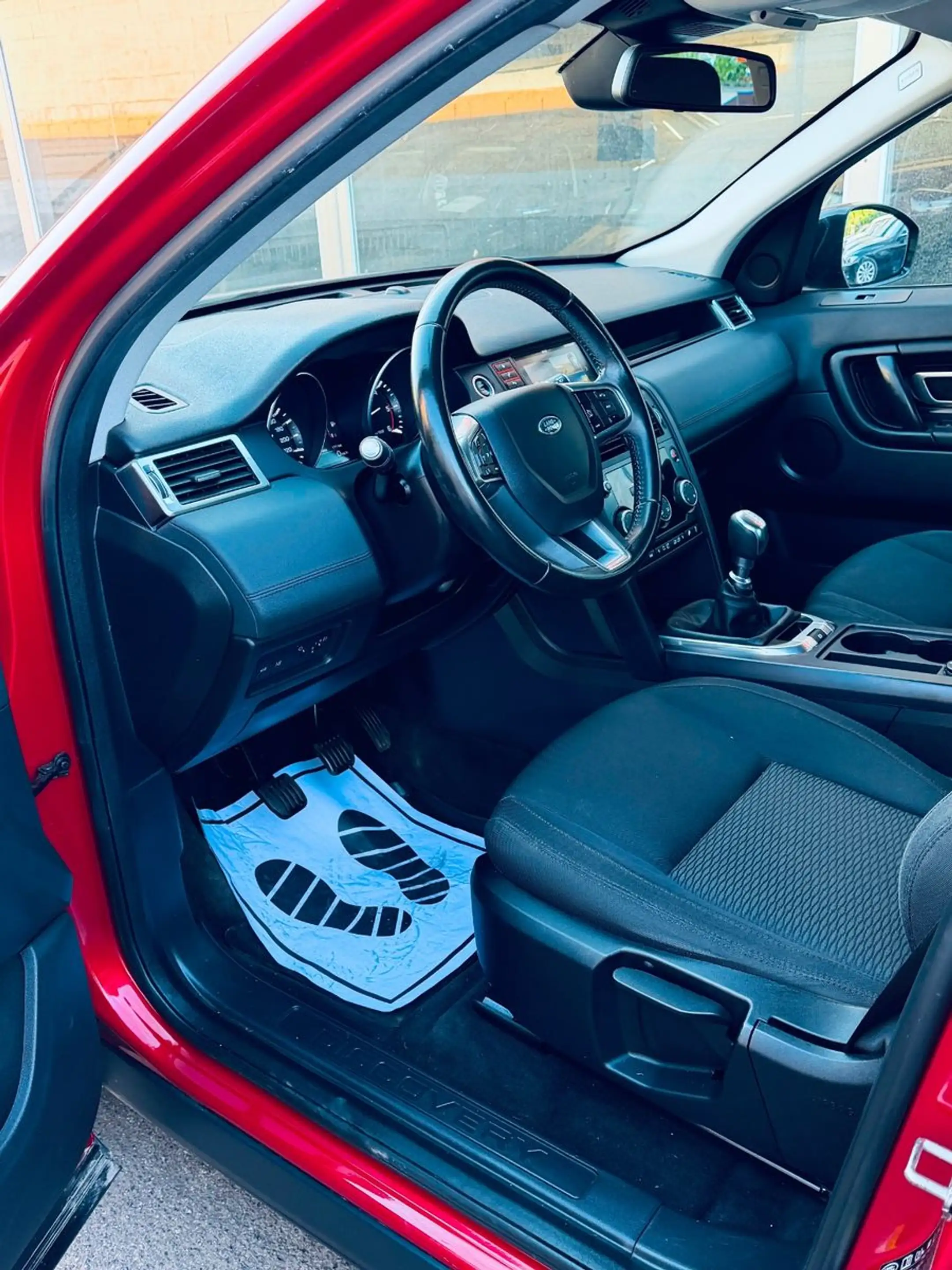 Land Rover Discovery Sport Basis AWD — photo 8