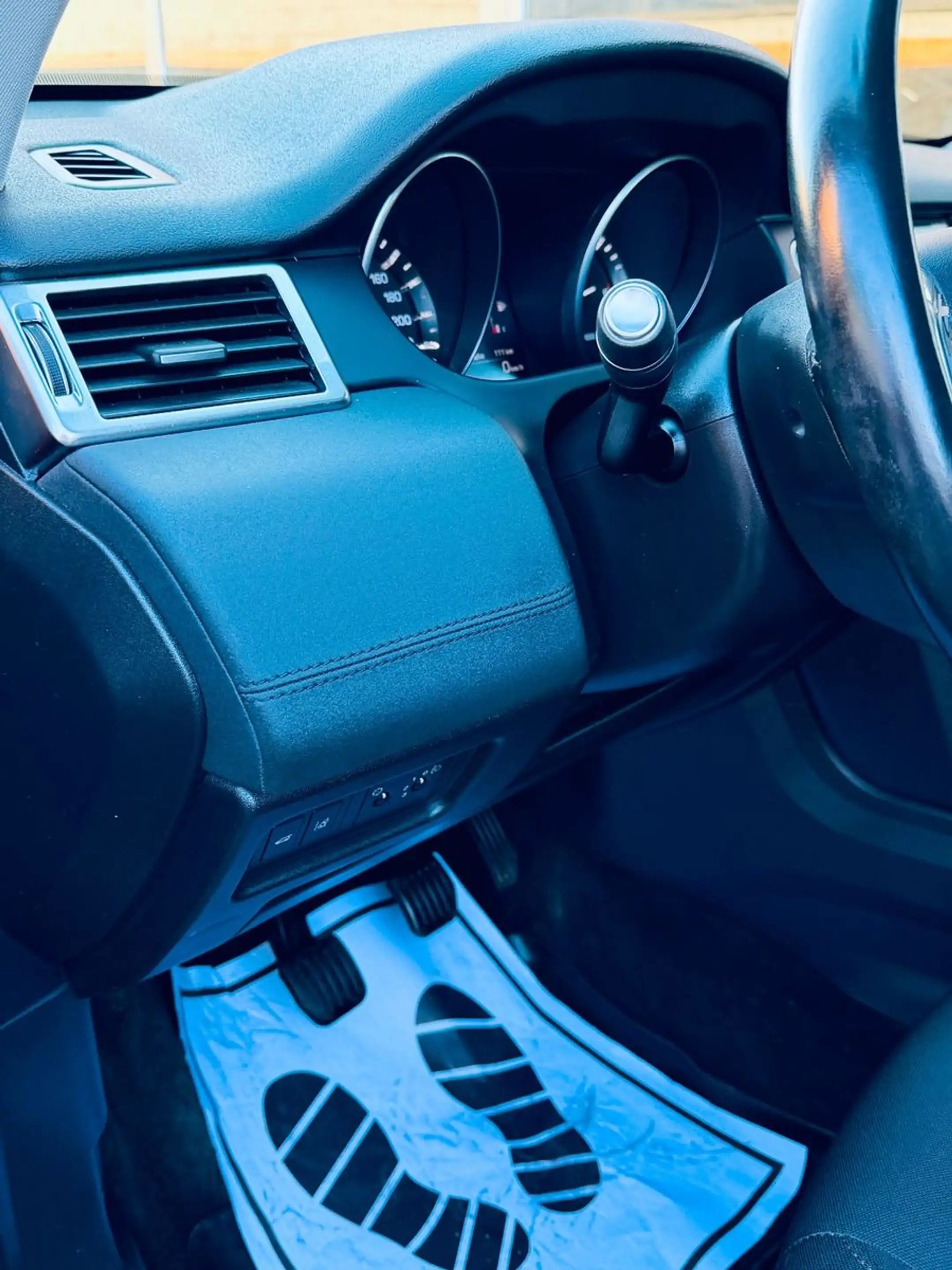 Land Rover Discovery Sport Basis AWD — photo 14