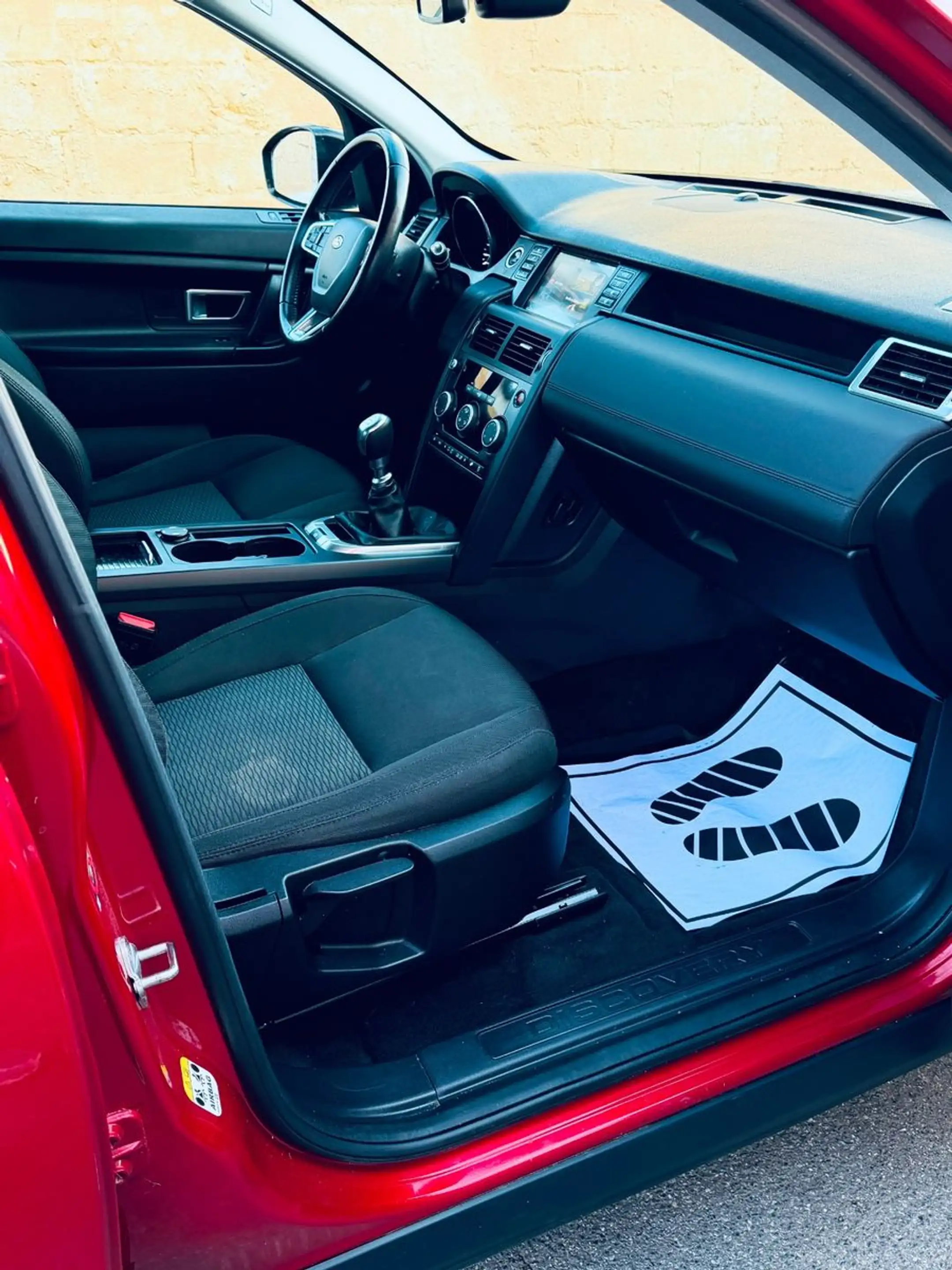 Land Rover Discovery Sport Basis AWD — photo 9