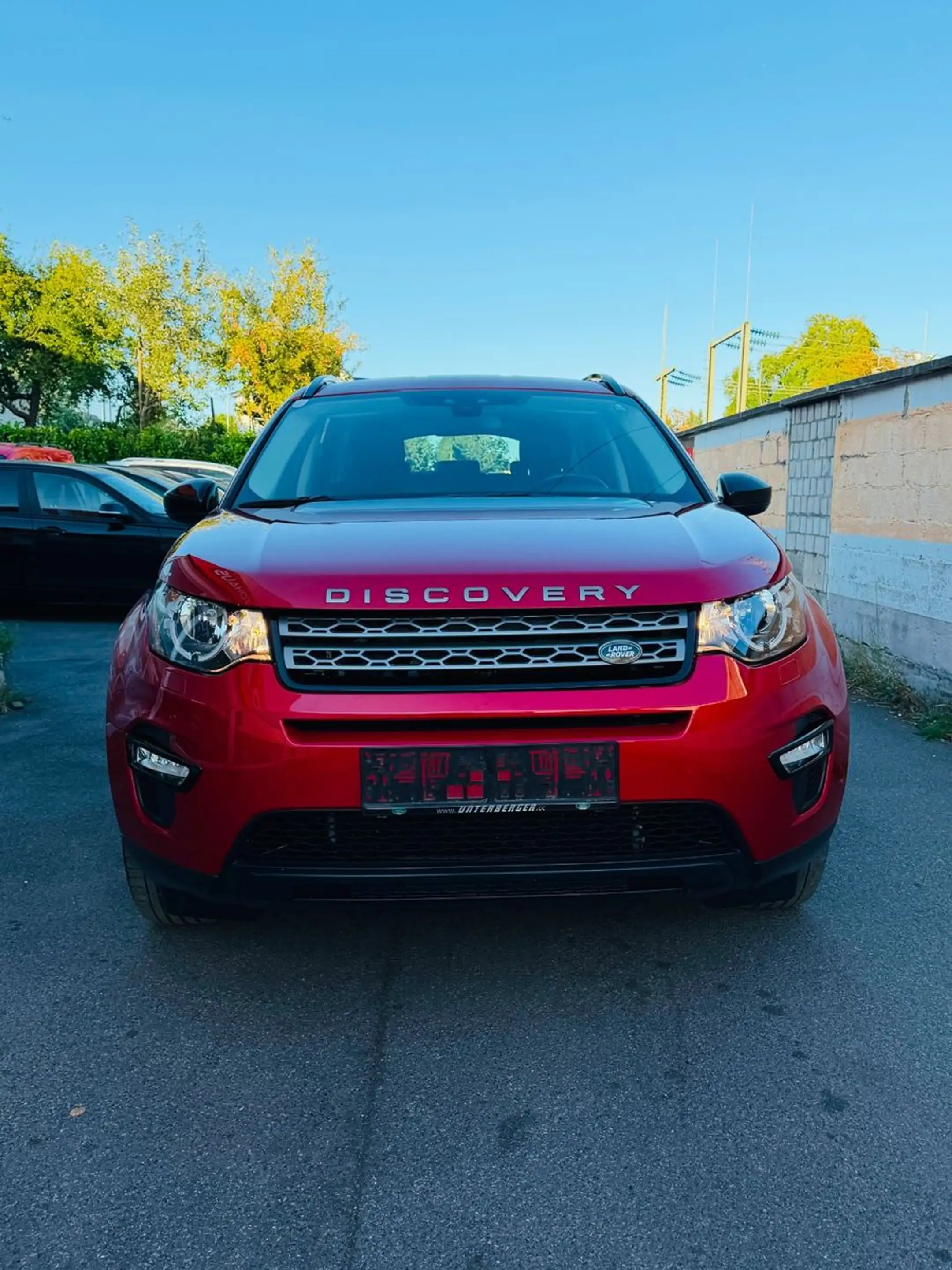 Land Rover Discovery Sport Basis AWD — photo 2