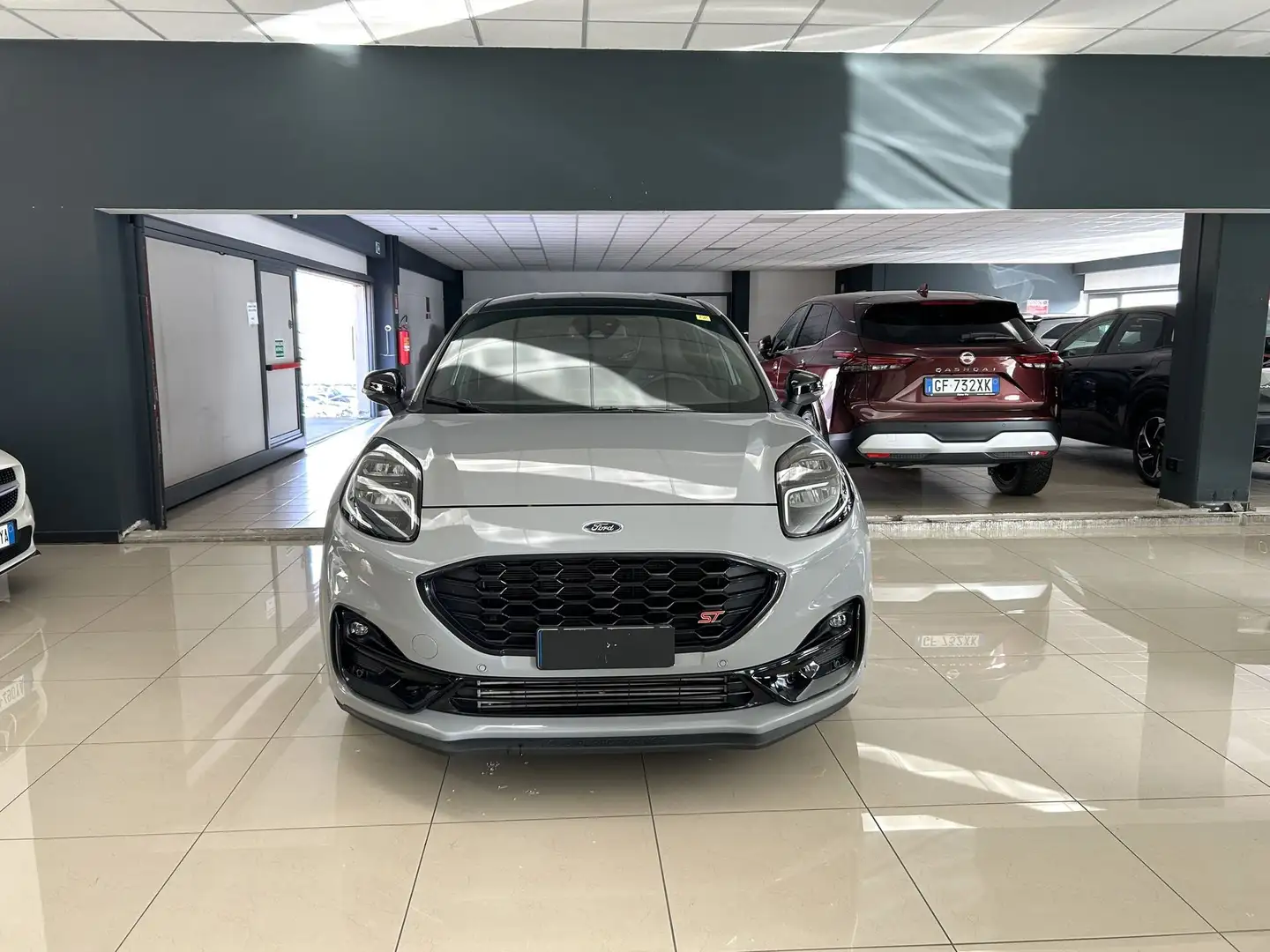 Ford Puma 1.5 EcoBoost 200 CV ST Grijs - 2