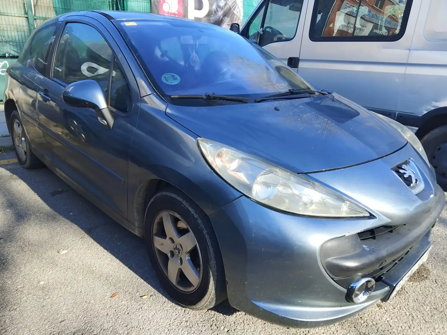 Peugeot 207 Berlina Manual de 3 Puertas - 1