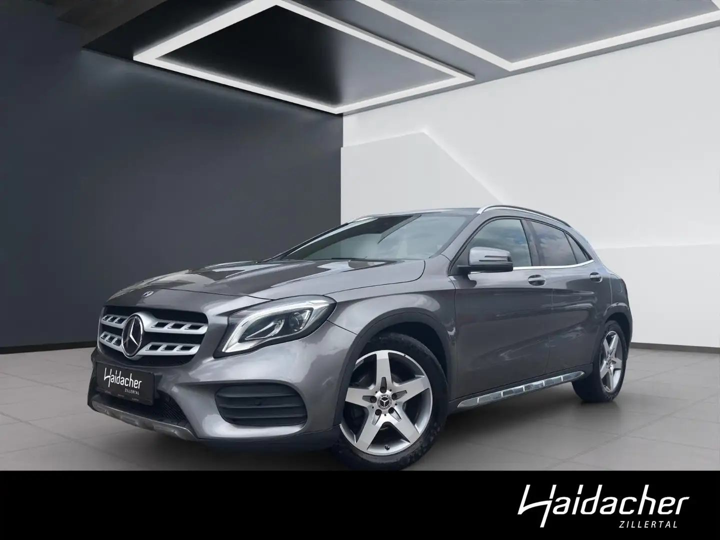 Mercedes-Benz GLA 200 d 4MATIC AMG Line LED eHeck AMG RKam Grau - 1