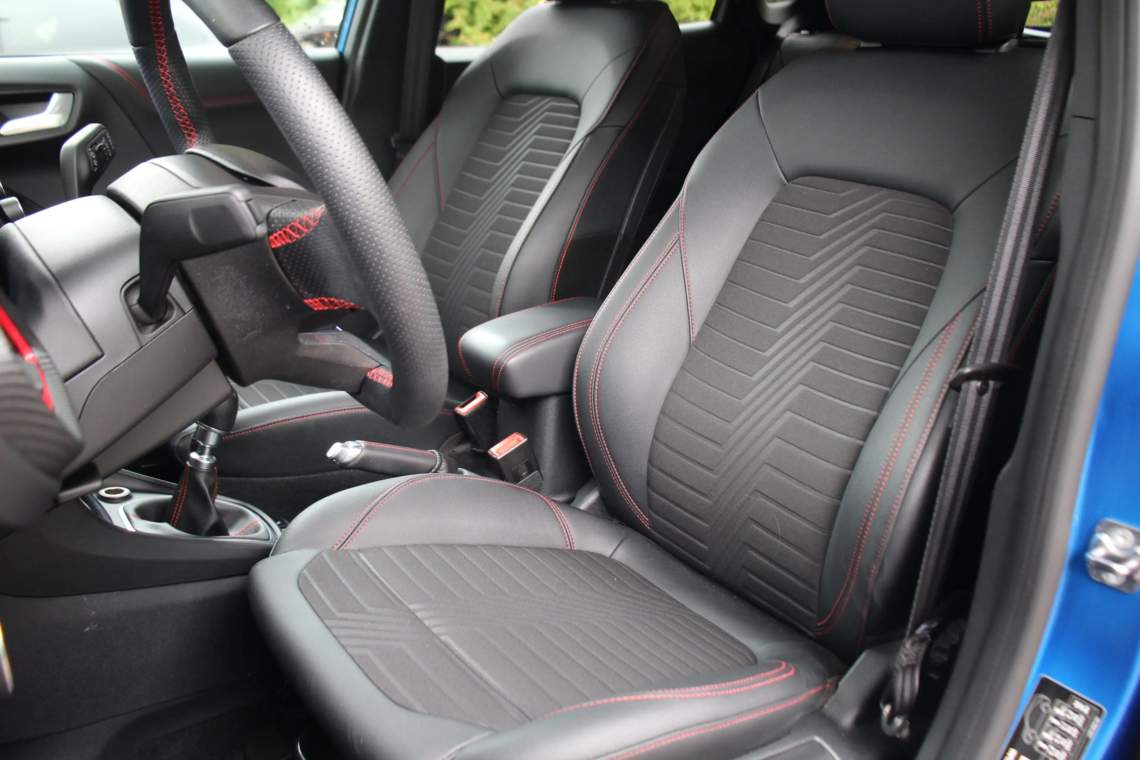 Ford Puma 1.0 EcoBoost Hybrid ST-Line X 155PK | ZWART DAK | — photo 25