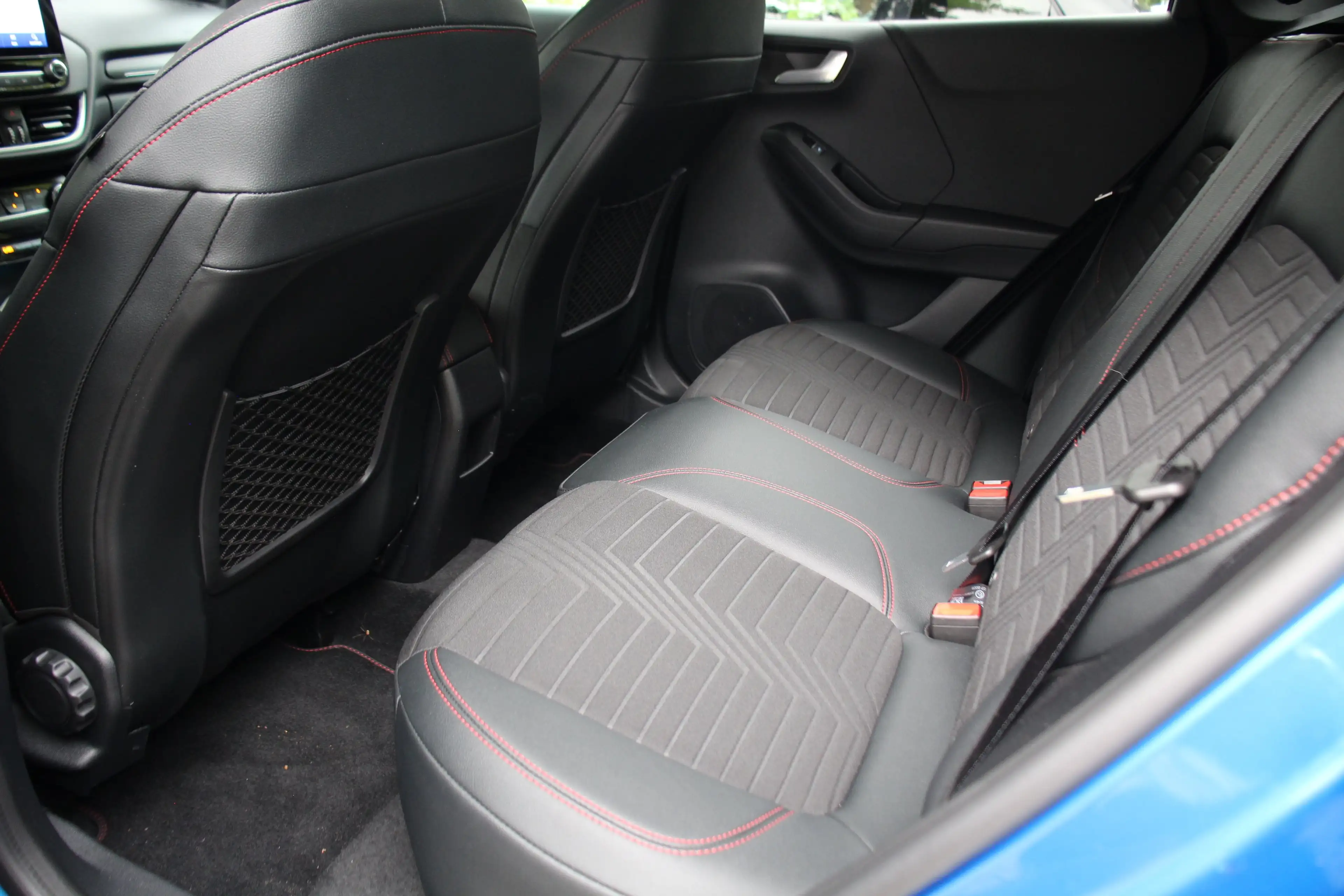 Ford Puma 1.0 EcoBoost Hybrid ST-Line X 155PK | ZWART DAK | — photo 26