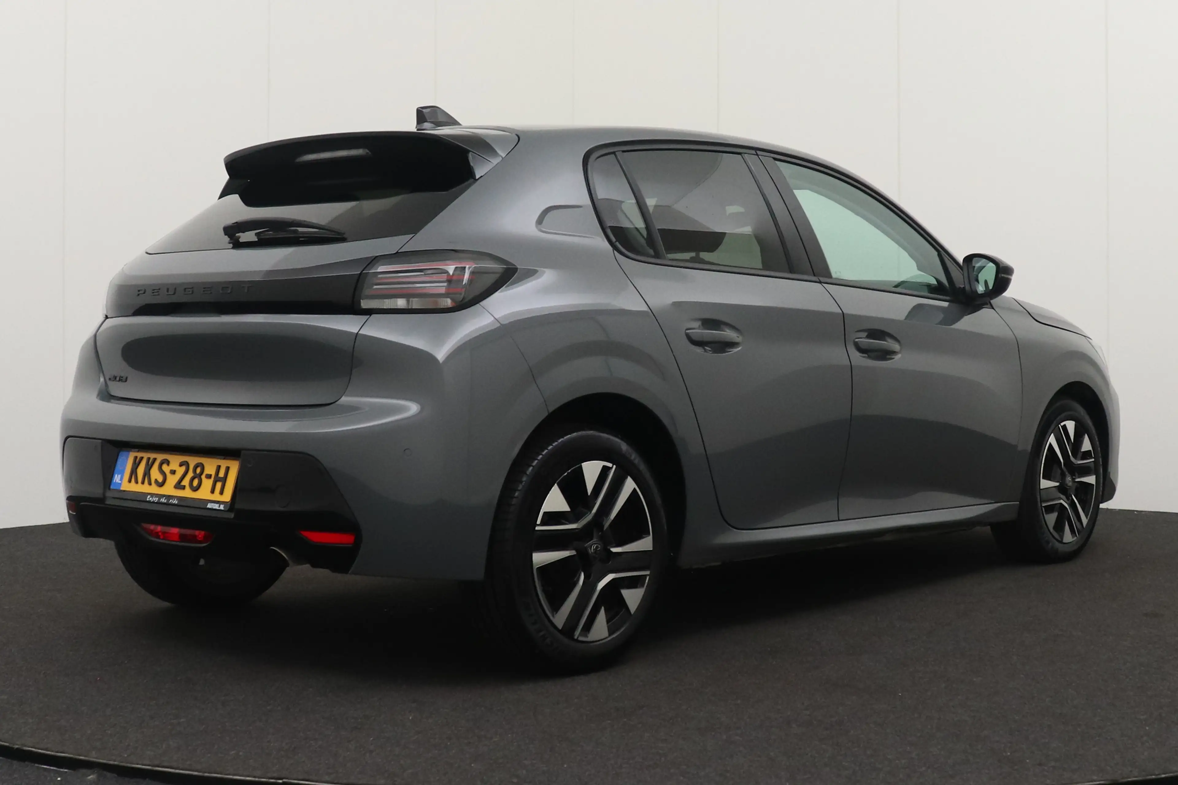 Peugeot 208 1.2T 101 PK Allure Half-Leder Carplay DAB Privacy — photo 2