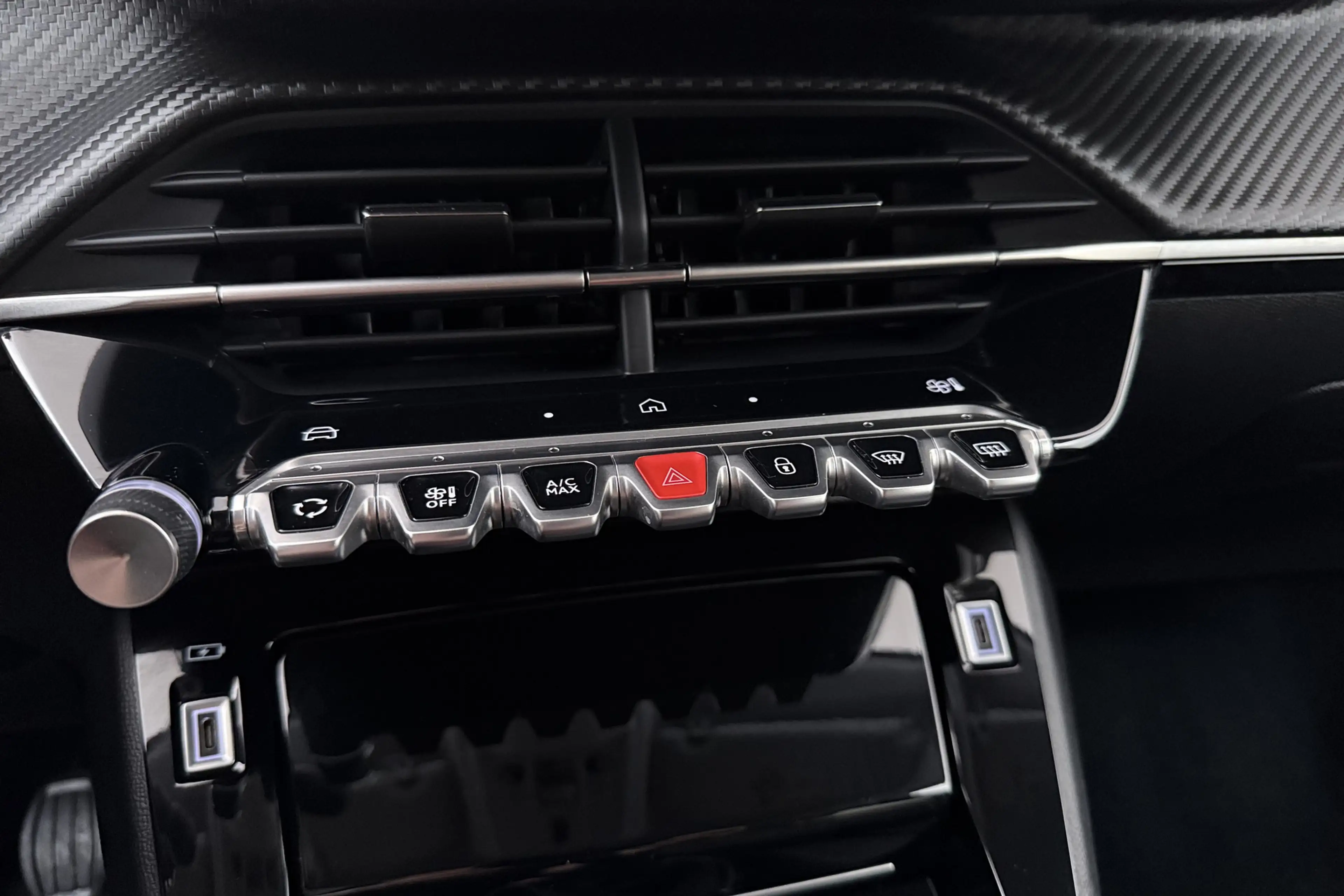 Peugeot 208 1.2T 101 PK Allure Half-Leder Carplay DAB Privacy — photo 28