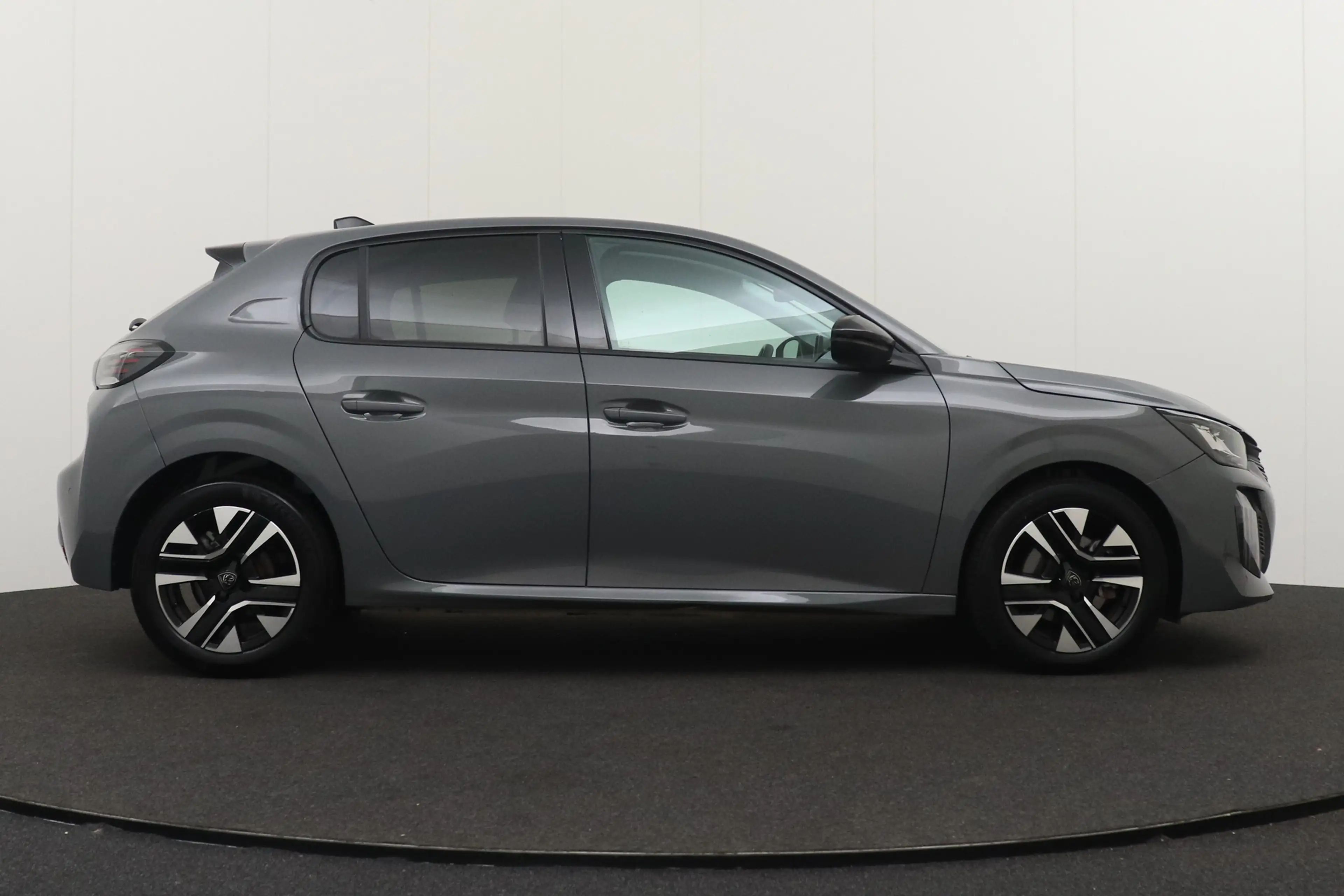 Peugeot 208 1.2T 101 PK Allure Half-Leder Carplay DAB Privacy — photo 6